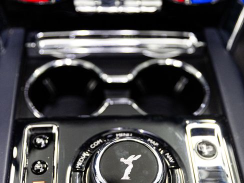 Used 2020 Rolls-Royce Cullinan image 25