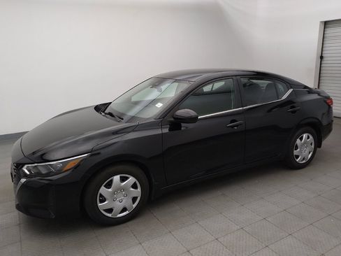 Used 2025 Nissan Sentra S FWD image 2