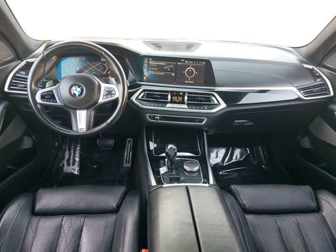 Used 2019 BMW X5 xDrive50i w/ M Sport Package image 9