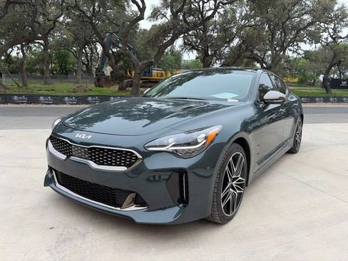 Used 2023 Kia Stinger GT2 RWD image 2