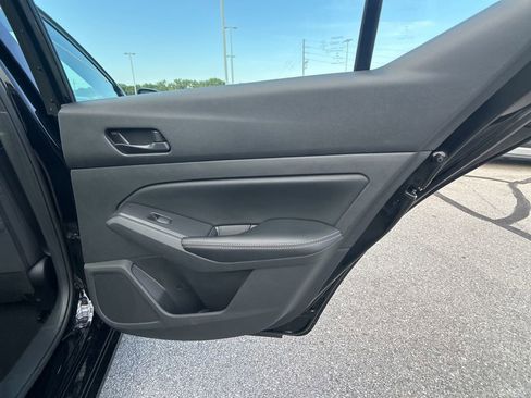 Used 2024 Nissan Altima 2.5 SV image 23