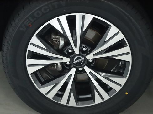 Certified 2023 Nissan Rogue SV AWD/4WD image 38