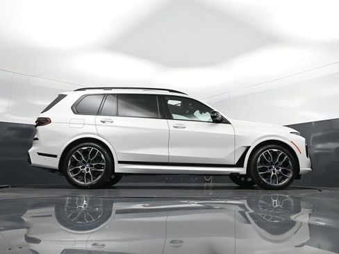 New 2026 BMW X7 M60i image 44