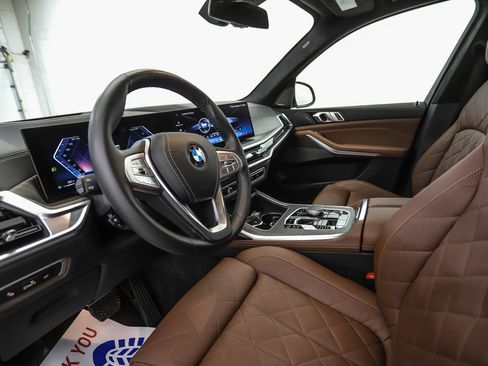 Used 2024 BMW X7 xDrive40i AWD/4WD image 10