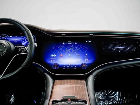 Used 2023 Mercedes-Benz EQS 580 4MATIC Sedan image 13