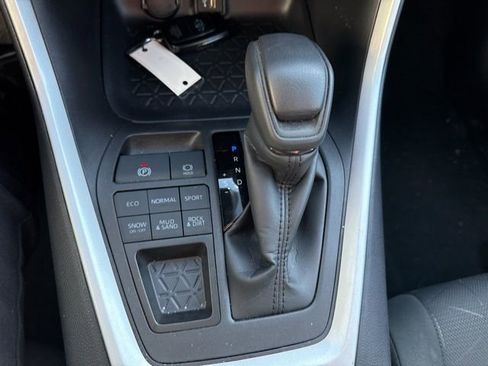 Used 2025 Toyota RAV4 XLE image 17