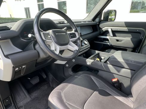 Used 2023 Land Rover Defender 90 X-Dynamic SE AWD/4WD image 17