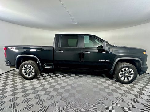 Used 2024 Chevrolet Silverado 2500 Custom w/ Custom Value Package AWD/4WD image 7
