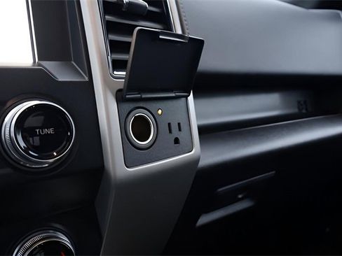 Used 2019 Ford F150 Lariat w/ Equipment Group 502A Luxury image 26