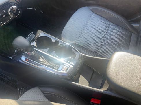 Used 2025 Chevrolet Trax LT image 41