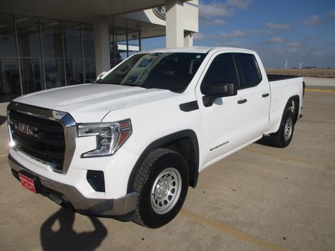 Used 2021 GMC Sierra 1500 2WD Double Cab w/ Sierra Value Package image 2