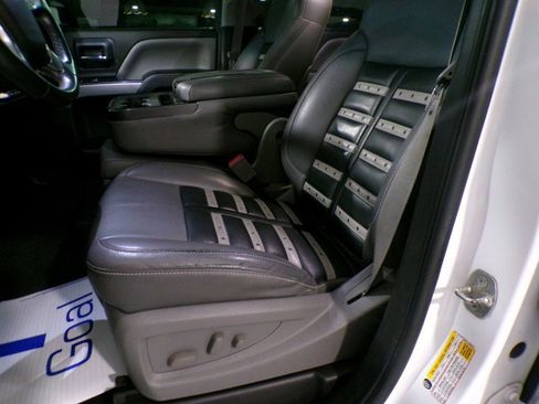 Used 2015 Chevrolet Silverado 2500 LT w/ Z71 Package, Off-Road image 6