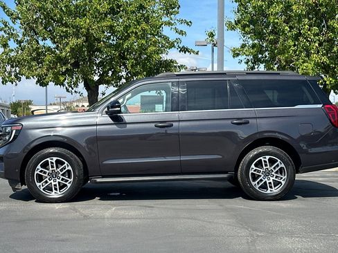 Used 2025 Ford Expedition Active image 7