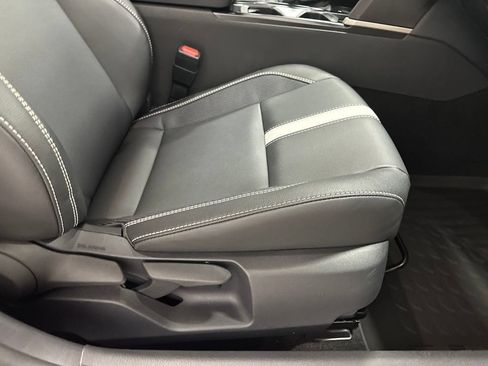 Used 2026 Toyota Camry SE FWD image 58