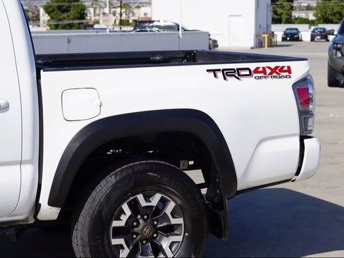 Used 2023 Toyota Tacoma TRD Off-Road w/ Technology Package image 11