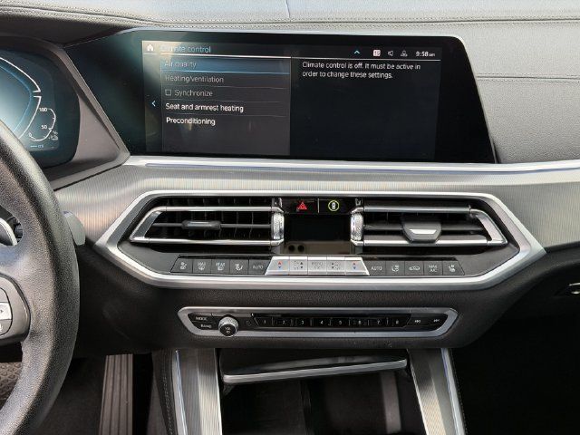 Used 2022 BMW X5 xDrive45e w/ Luxury Seating Package AWD/4WD image 16