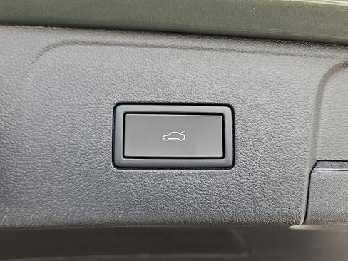 New 2026 Volkswagen Atlas SEL Premium R-Line image 7