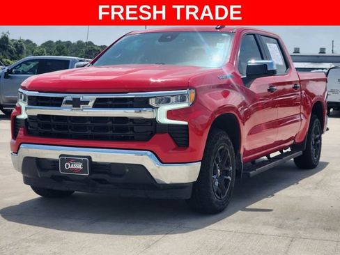 Used 2022 Chevrolet Silverado 1500 LT w/ Protection Package RWD image 3