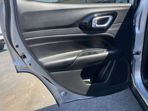 Used 2024 Jeep Compass Latitude w/ Altitude Special Edition image 17