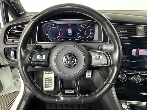 Used 2018 Volkswagen Golf R 4-Door AWD/4WD image 10