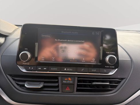 Used 2022 Nissan Altima 2.5 S FWD image 12