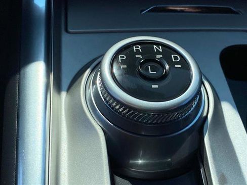 Certified 2022 Ford Explorer Platinum w/ Equipment Group 601A image 27