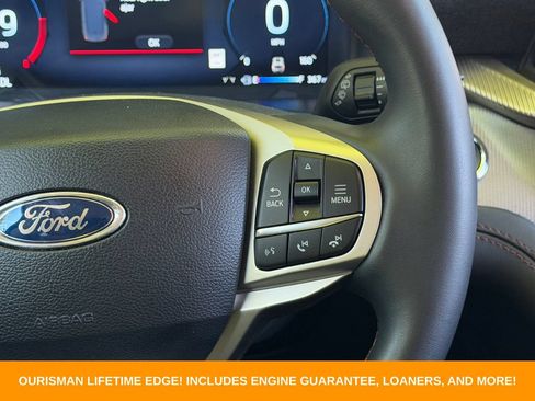 Used 2025 Ford Explorer Active RWD image 18