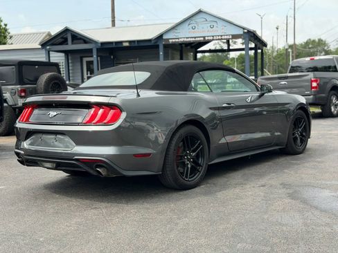Used 2018 Ford Mustang Premium image 6