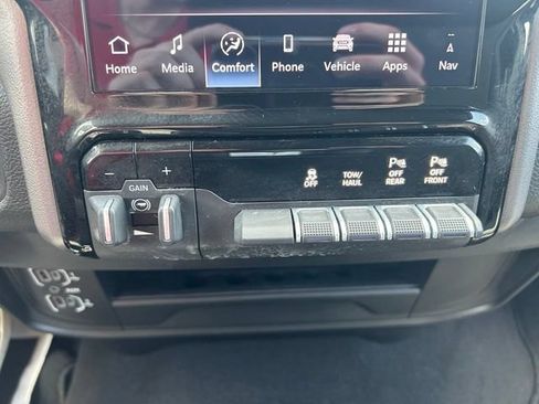 Used 2026 RAM 2500 Big Horn AWD/4WD image 29