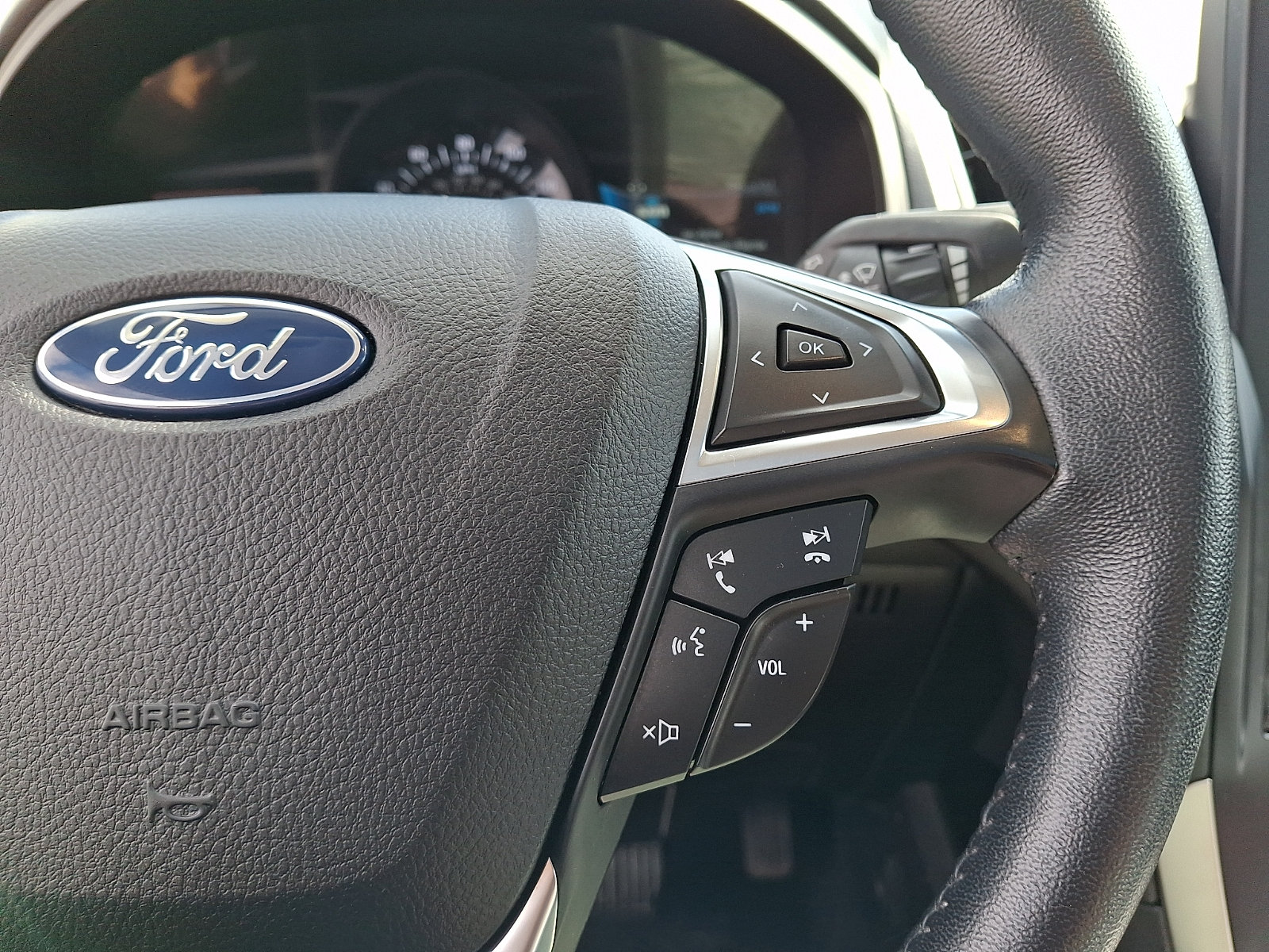Used 2023 Ford Edge SEL w/ Convenience Package AWD/4WD image 24