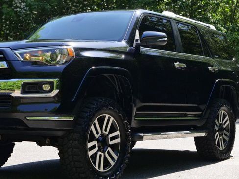 Used 2021 Toyota 4Runner Limited image 30