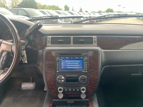 Used 2008 GMC Yukon XL Denali AWD/4WD image 26