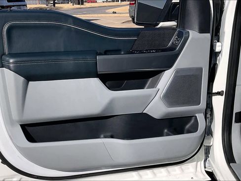 Used 2022 Ford F150 Limited image 20