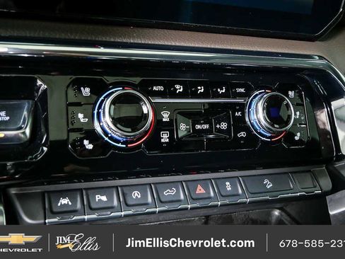 Used 2025 GMC Sierra 1500 Denali w/ Technology Package AWD/4WD image 17