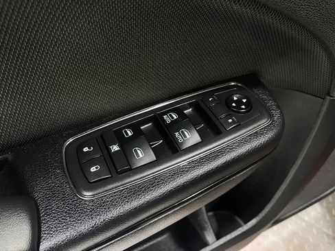 Used 2018 Dodge Charger SXT w/ Blacktop Package image 15