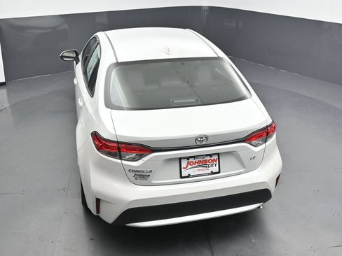 Used 2022 Toyota Corolla LE FWD image 29
