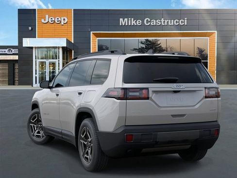 New 2026 Jeep Cherokee Laredo image 4