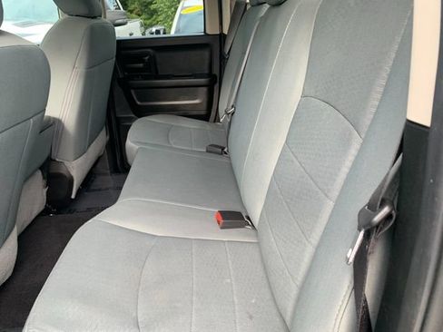 Used 2019 RAM 1500 Express AWD/4WD image 16