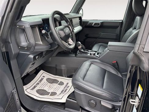 New 2025 Ford Bronco Badlands w/ Sasquatch Package image 9