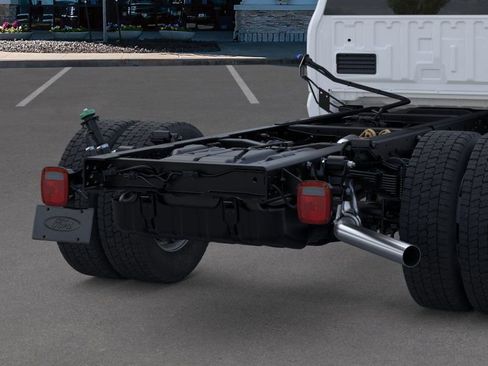 New 2025 Ford F550 4x4 SuperCab Super Duty image 21