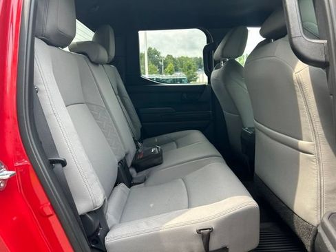 Used 2025 Toyota Tacoma SR5 AWD/4WD image 40