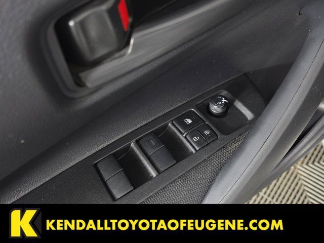 Used 2022 Toyota Corolla LE FWD image 21