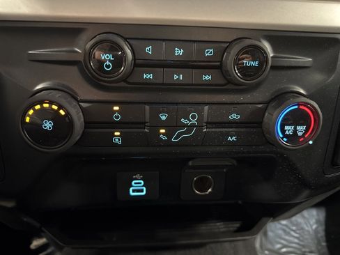 Used 2023 Ford F350 XLT image 34