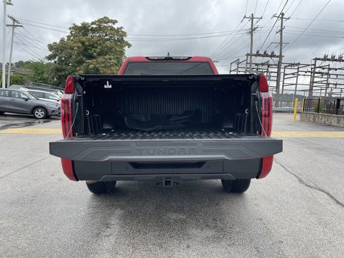 Used 2025 Toyota Tundra Limited AWD/4WD image 13