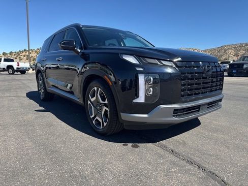 Used 2023 Hyundai Palisade SEL w/ Premium Package image 9