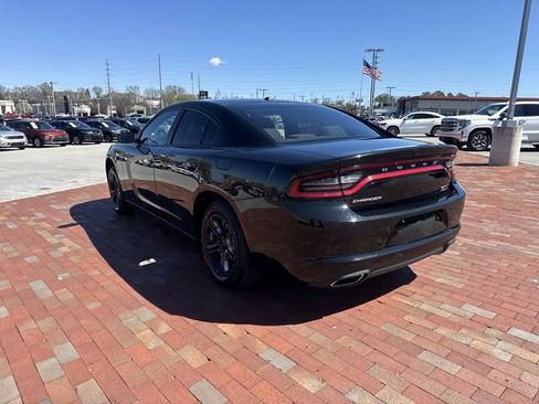 Used 2022 Dodge Charger SXT RWD image 34