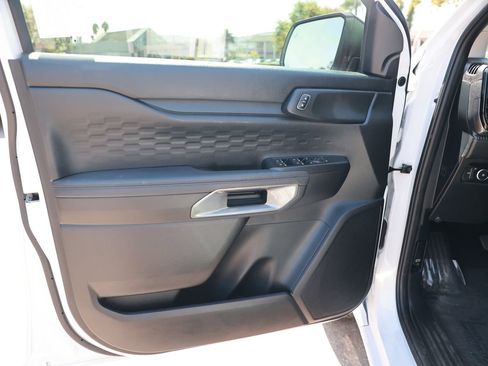 Used 2025 Ford Ranger XLT w/ Black Appearance Package AWD/4WD image 19