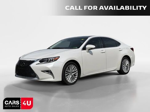 Used 2017 Lexus ES 350 w/ Ultra Luxury Package FWD image 3