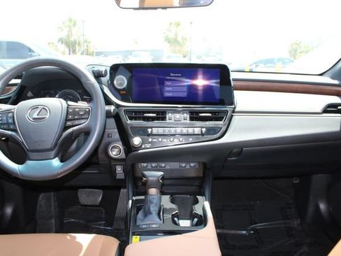 Certified 2025 Lexus ES 300h w/ Premium Package FWD image 10