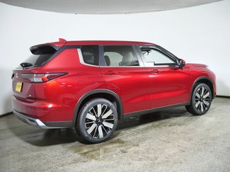 New 2025 Mitsubishi Outlander SE video 2